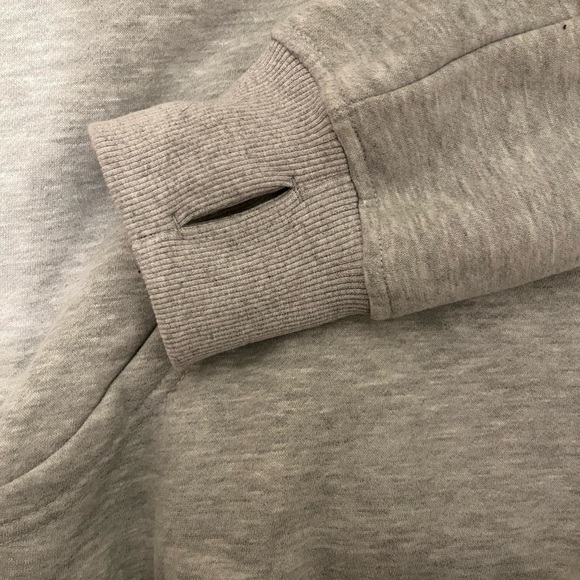 Automet Grey Sweater (XL) - Picture 2 of 3